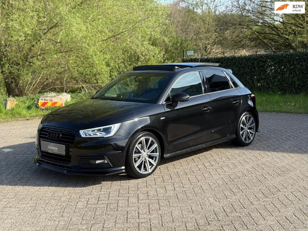 Audi A1 Sportback 1.0 TFSI Sport 140PK I EERSTE EIGENAAR I P, Auto's, Voorwielaandrijving, Leder en Stof, Zwart, Origineel Nederlands