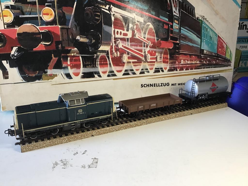 Marklin treinset diesel met 2 wagons., Wisselstroom, Treinset, Ophalen of Verzenden, Zo goed als nieuw