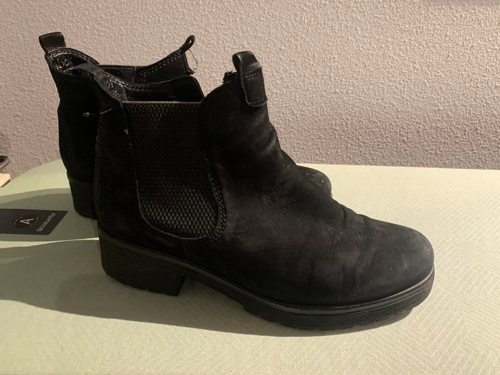 Zwarte suède enkellaarzen - Maat 37, Ophalen of Verzenden, Gedragen, Zwart, Lage of Enkellaarzen