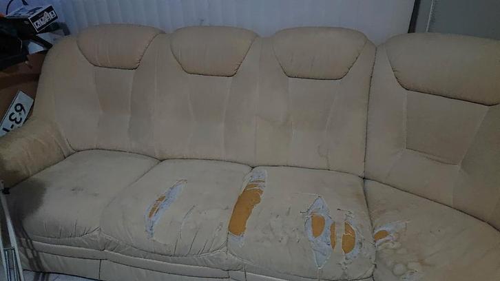 Hoekbank - Gratis af te halen, Huis en Inrichting, Banken | Bankstellen, Gebruikt, Hoekbank, Vierpersoons of meer, 200 tot 250 cm