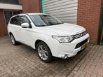Mitsubishi Outlander 2.0 Intense+ 7-Pers automaat NAV.+Clima, Auto's, Mitsubishi, 15 km/l, 4 cilinders, 150 pk, 7 stoelen
