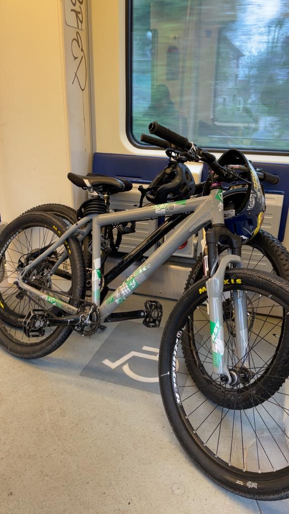 Dirt Jumper MTB - Maat M, 26 inch wielen, Maxxis banden, Ophalen, Gebruikt, Aluminium, 24 inch of meer