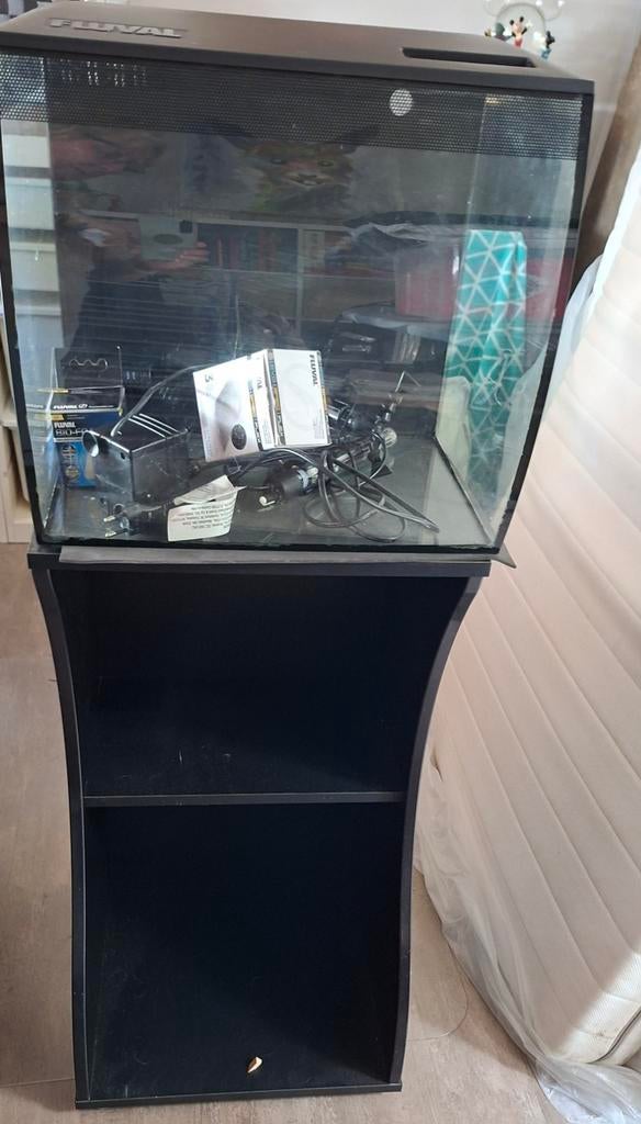 Aquarium merk Fluval, zwart, 57L, Ophalen, Gebruikt, Leeg aquarium