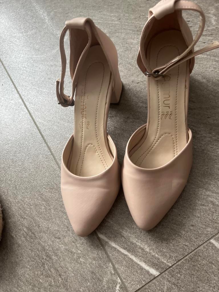 Nude Hakken Maat 37, Ophalen of Verzenden, Zo goed als nieuw, Beige, Pumps