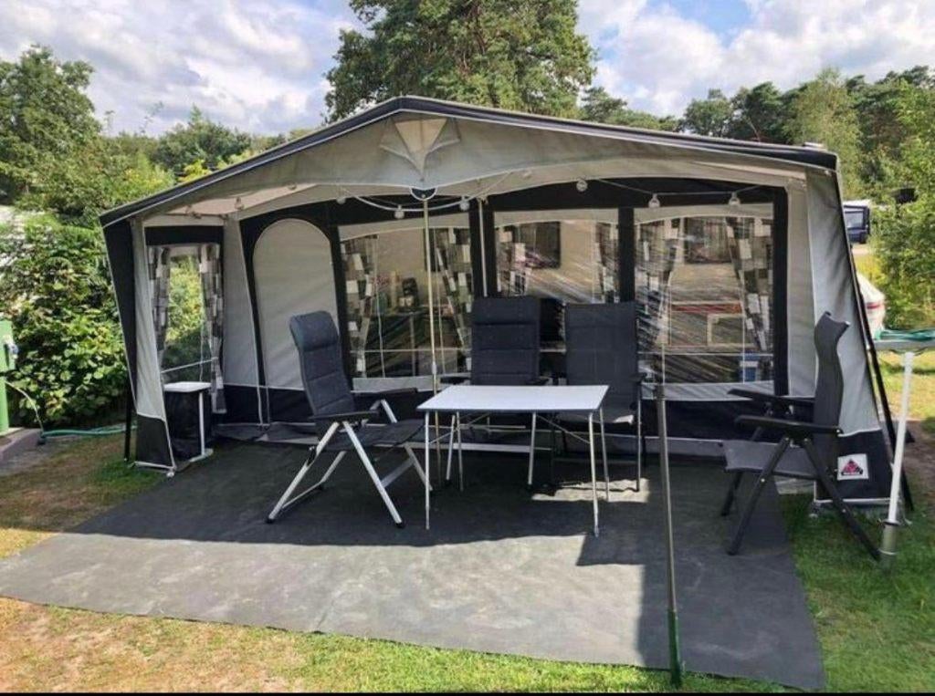 Caravan Beyerland 493B, Caravans en Kamperen, Caravans, Particulier, tot en met 5, 750 - 1000 kg, Treinzit, Beyerland, Stapelbed