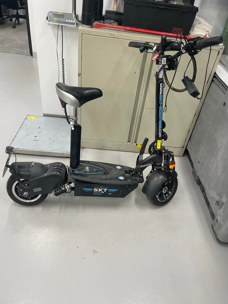 SXT Elektrische Step met Zadel - Krachtig en Comfortabel, Fietsen en Brommers, Steps, Ophalen, Gebruikt, Elektrische step (E-scooter)