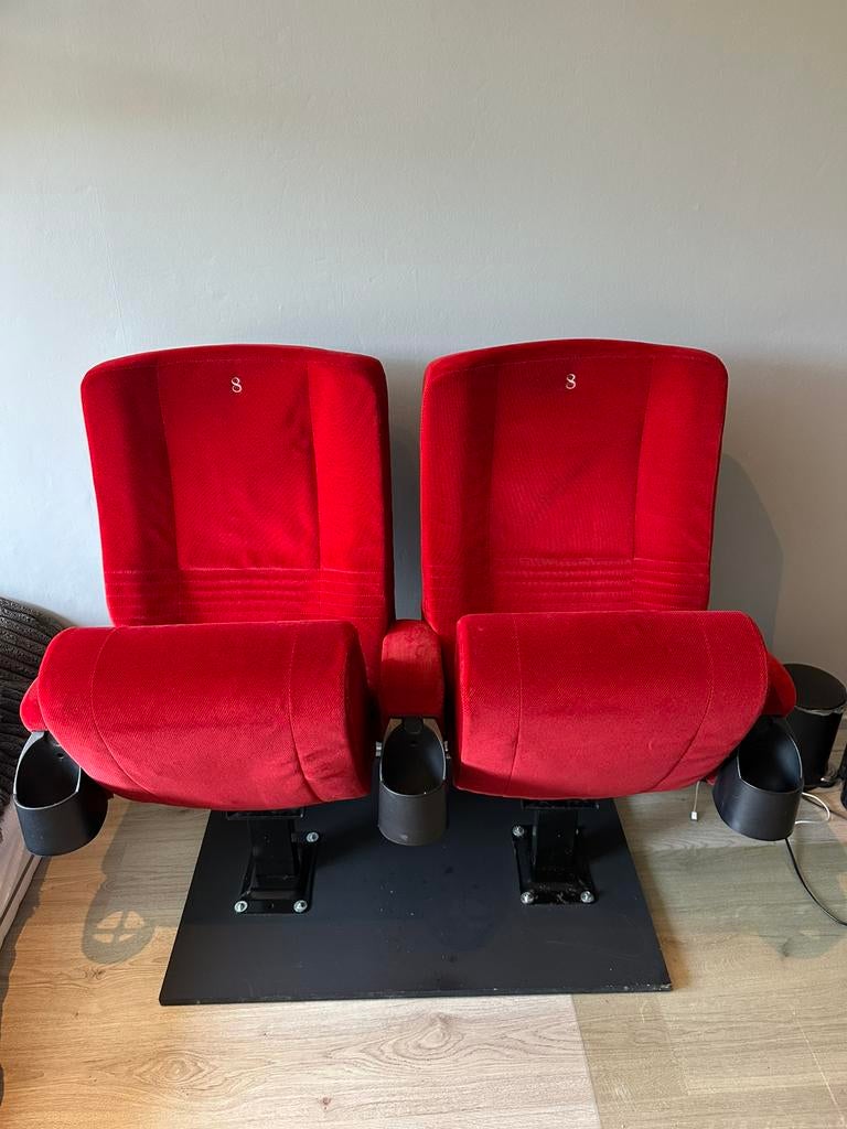 Te koop: 2 bioscoop-/gamestoelen, Ophalen, Gebruikt, Twee, Stof