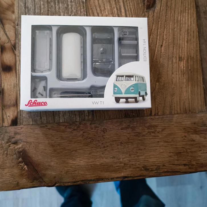 Schuco Edition 1:64 Kit VW volkswagen T1 Bus nieuw, Hobby en Vrije tijd, Modelauto's | Overige schalen, Nieuw, Auto, Ophalen of Verzenden