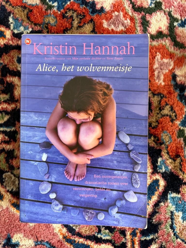 Kristin hannah / alice, het wolvenmeisje, Boeken, Ophalen of Verzenden, Zo goed als nieuw