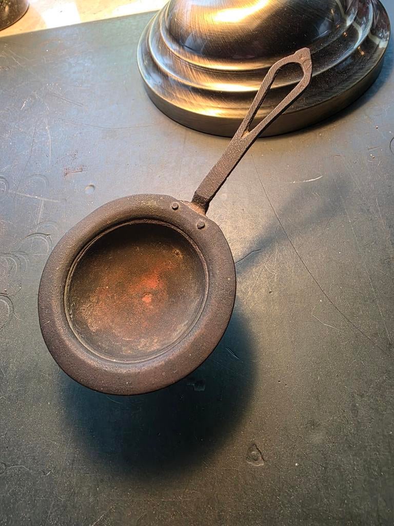 Bodemvondst brons olielamp, Antiek en Kunst, Ophalen of Verzenden