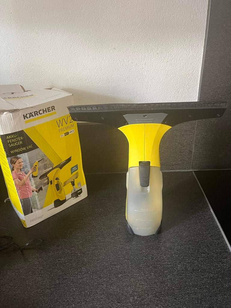 Kärcher WV2 Premium raamreiniger met doos en handleiding, Doe-het-zelf en Verbouw, Reinigingsmachines, Ophalen of Verzenden, Gebruikt
