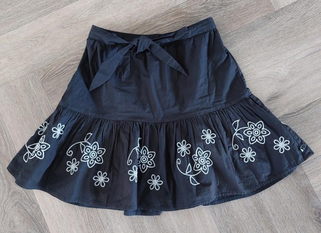 WE zwart rokje met borduursel mt.158/164, WE, Meisje, Ophalen of Verzenden, Zo goed als nieuw