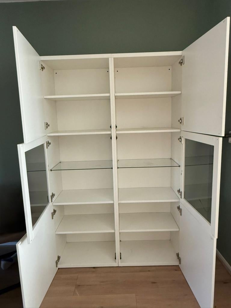 Besta vitrinekast ikea, Ophalen, Zo goed als nieuw, 150 tot 200 cm, 25 tot 50 cm
