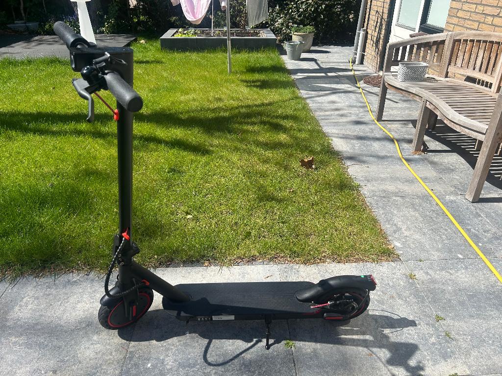 Electrische step, Fietsen en Brommers, Steps, Ophalen, Zo goed als nieuw, Elektrische step (E-scooter), Onbekend