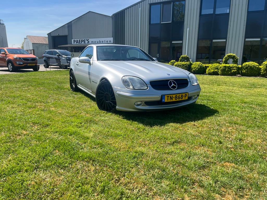 Mercedes-Benz Mercedes 2003 Grijs, 1998 cc, Cabriolet, 163 pk, 66 €/maand