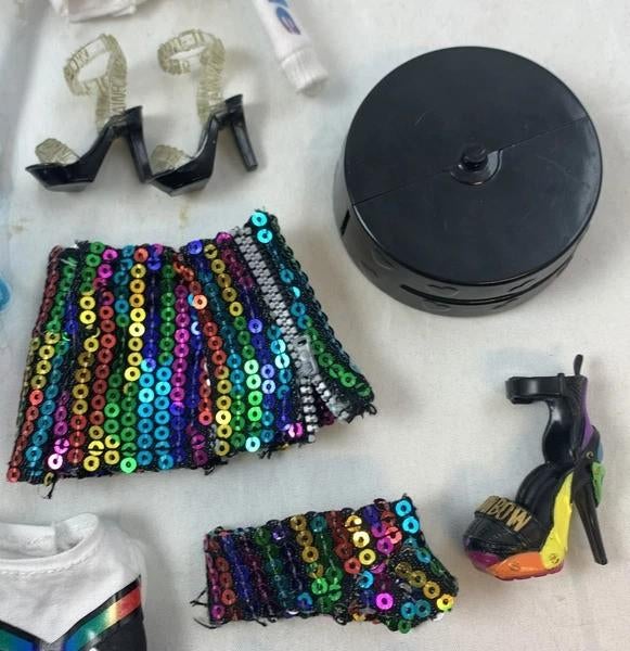 MGA Rainbow High Amaya Raine Pop Series 2 Regenboog Haar, Coolsingel 104, 3011 AG Rotterdam, Netherlands, Fashion Doll, Verzenden