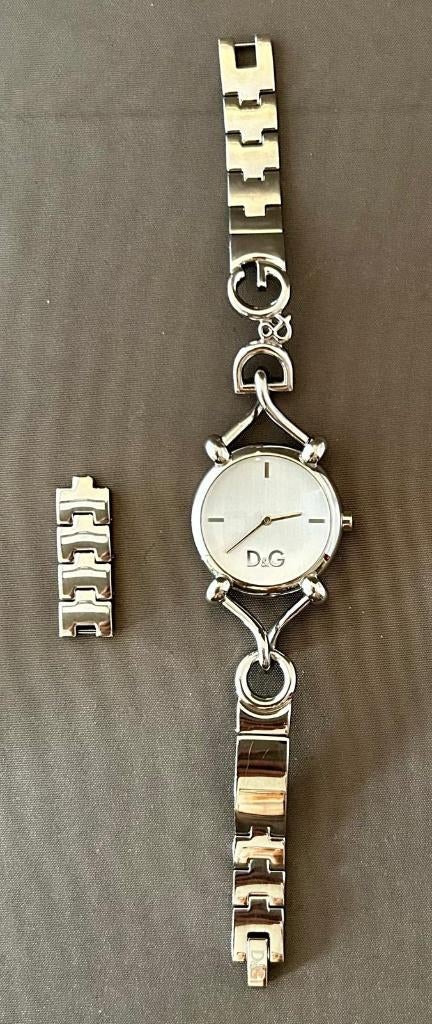 Zilverkleurig D&G dames horloge., Sieraden, Tassen en Uiterlijk, Horloges | Dames, Zo goed als nieuw, Polshorloge, Dolce & Gabbana