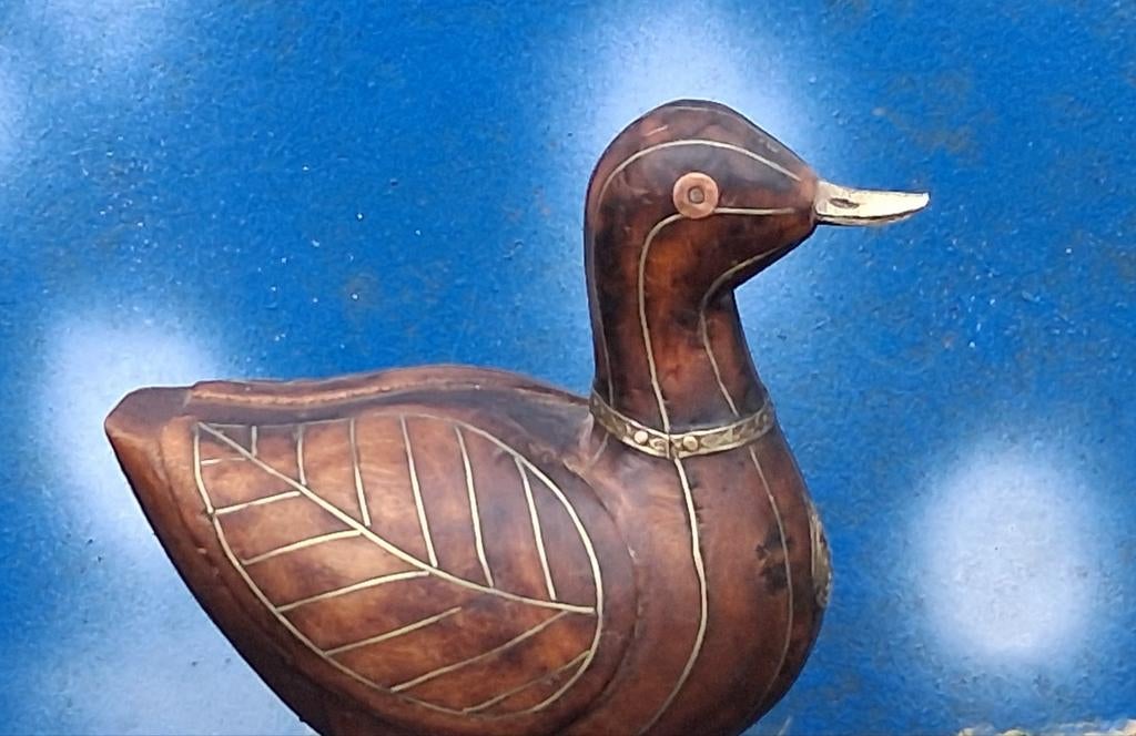 Eend. Hout, ingelegd met messing.  13/11 cm., Antiek en Kunst, Curiosa en Brocante, Ophalen