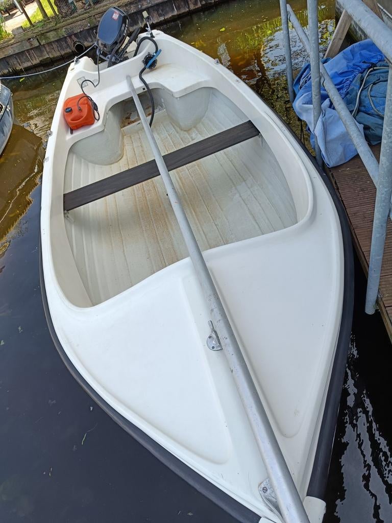 Ierse polyester sloep met 8pk 4-takt motor, Watersport en Boten, Gebruikt, Tot 10 pk, Ophalen of Verzenden, 3 tot 6 meter