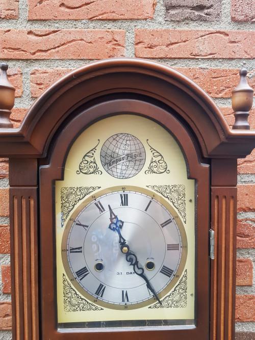 wandklok tempus fugit, Ophalen of Verzenden, 'T Olde Gre-j, Info@toldegrej.nl, Endepoelstraat 20f Didam
