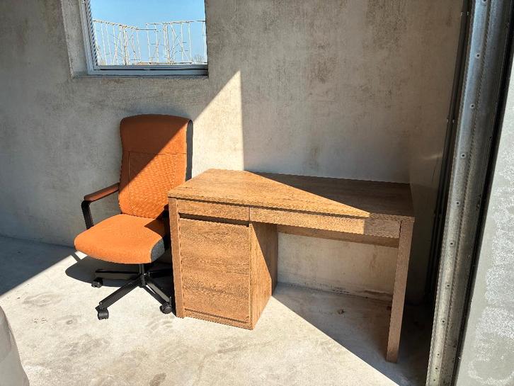 Bureau + bureaustoel (ook afzonderlijk verkrijgbaar), Huis en Inrichting, Bureaus, Zo goed als nieuw, Bureau, Ophalen