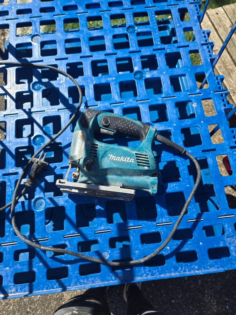 Gereedschap op snoer, makita, Ophalen, Minder dan 30 mm, Gebruikt, Decoupeerzaag