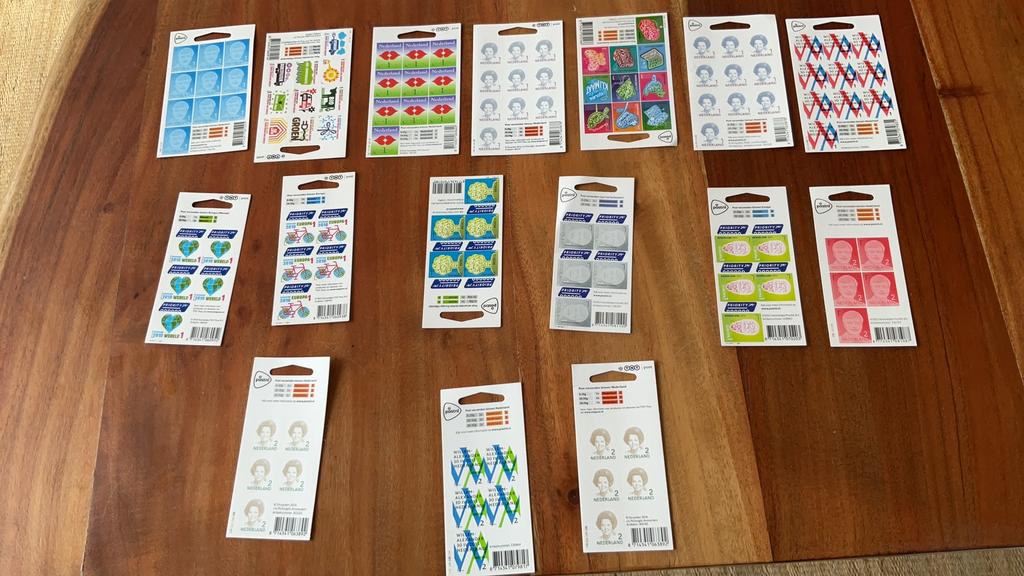 Zelfklevende posrzegels tarief 1 en 2 te koop., Albert Heijn, Verzenden