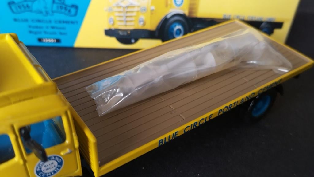 Foden 4 wheel Rigid truck blue circle Cement 1:50 Corgi Pol, Corgi, Corgi@corgi.co.uk, Ophalen of Verzenden, Zo goed als nieuw