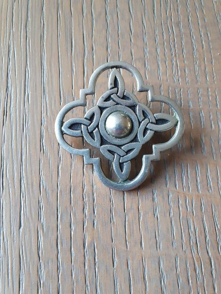 Jorgen Jensen broche, Sieraden, Tassen en Uiterlijk, Broches, Gebruikt, Overige materialen, Grijs, Minder dan 4 cm, Ophalen of Verzenden