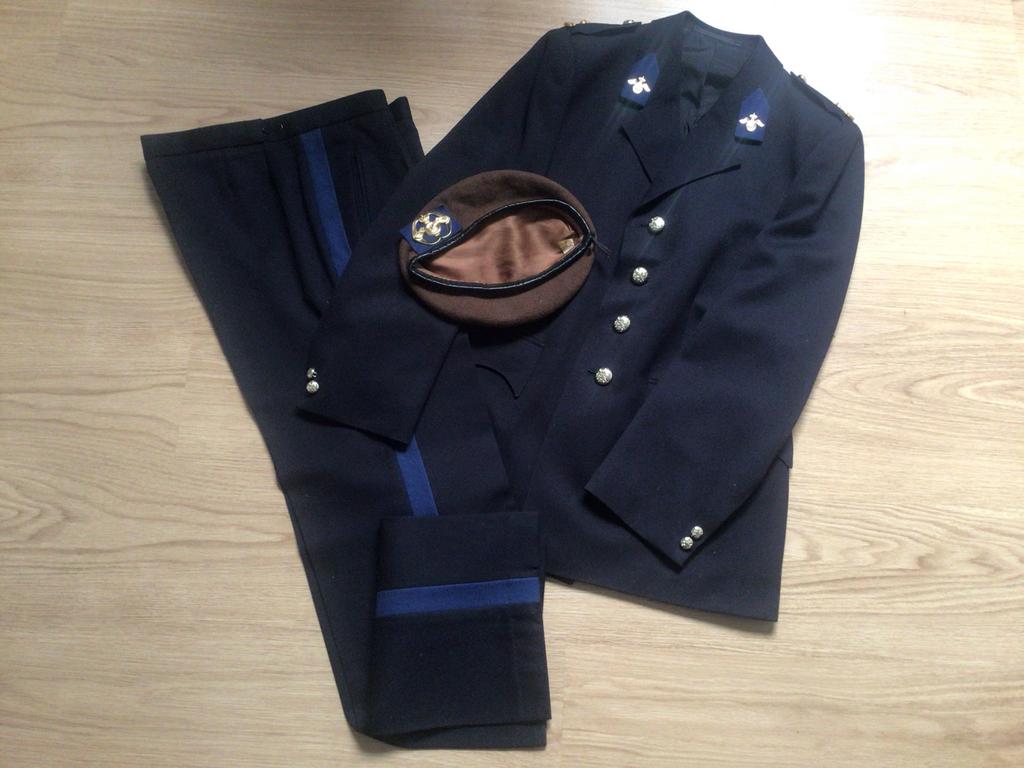 Uniform Majoor AAT Landmacht met baret, Ophalen of Verzenden, Landmacht, Nederland, Kleding of Schoenen