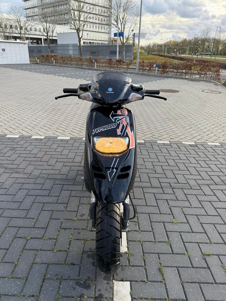 Piaggio typhoon 70cc brom, Fietsen en Brommers, Scooters | Piaggio, Ophalen, Zo goed als nieuw, Tweetakt, Overige modellen