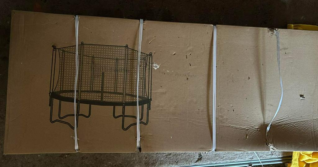 Trampoline 305 cm met net, nieuw in doos - welkoop, Ophalen