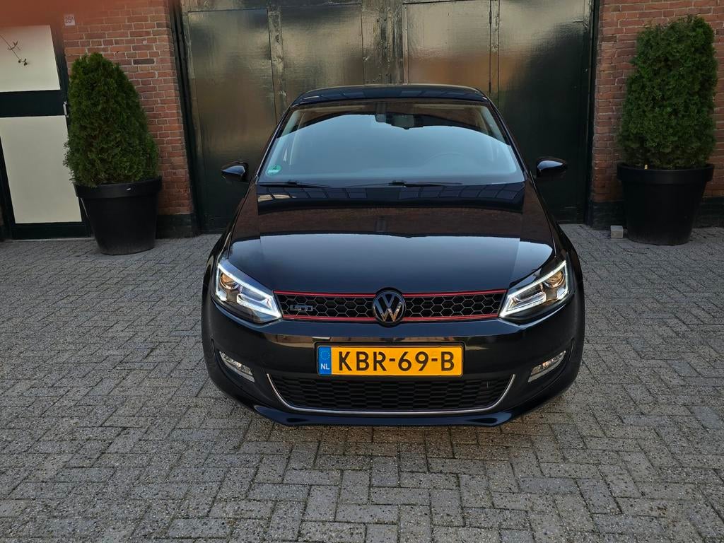 Volkswagen Polo 1.4 16V 85PK l R-Line l Carplay l Led l, Auto's, 86 pk, 980 kg, 4 cilinders, Handgeschakeld