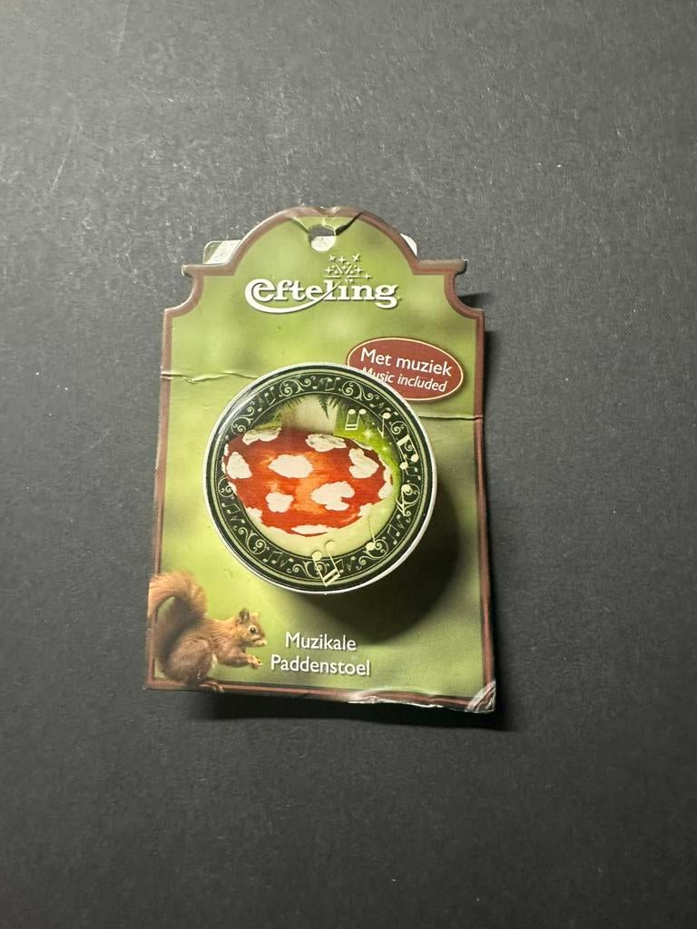 Efteling pin muzikale paddenstoel, Verzamelen, Efteling, Ophalen of Verzenden, Gebruikt, Button of Speldje