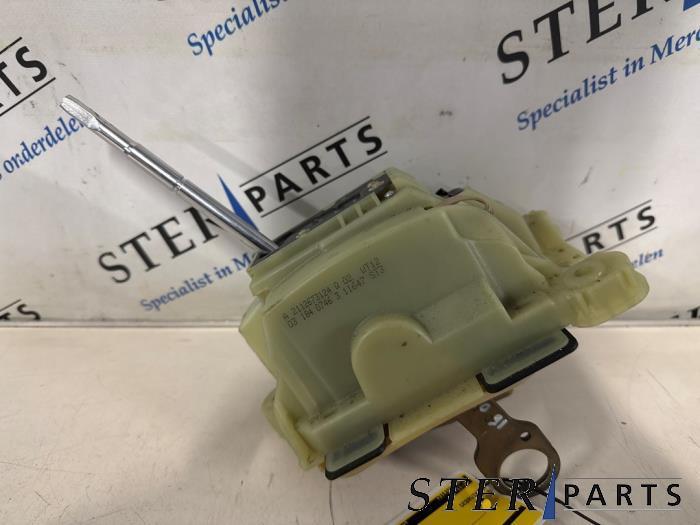 Selectiehendel automaat van een Mercedes E-Klasse, Auto-onderdelen, Interieur en Bekleding, Mercedes-Benz, Gebruikt, 3 maanden garantie