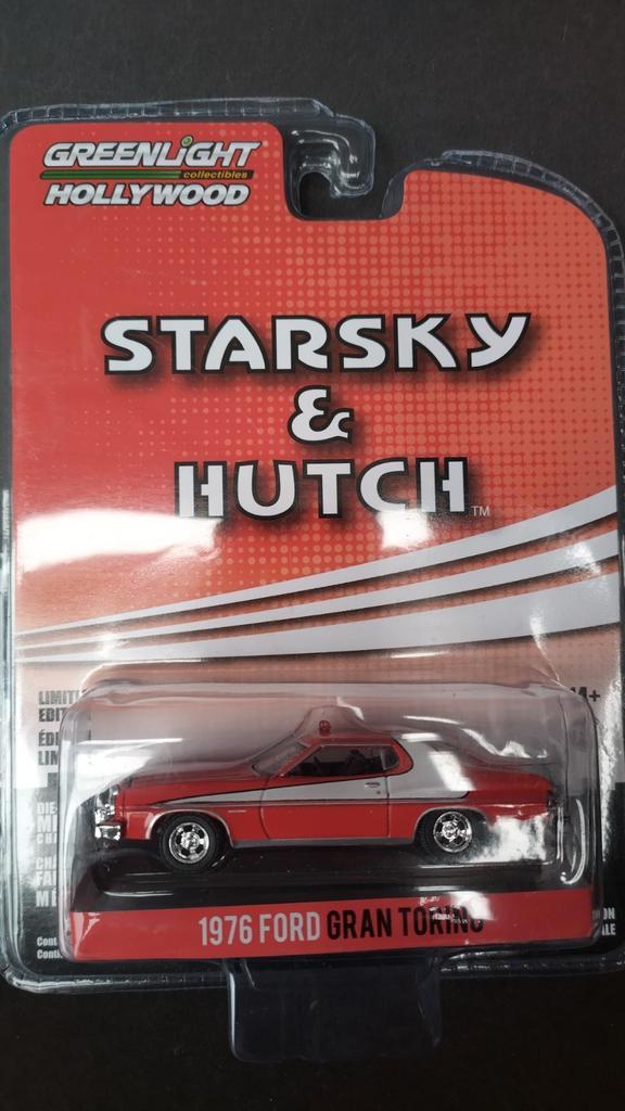 Ford Gran Torino 1973 Starsky Hutch 1:64 Greenlight Pol, Hobby en Vrije tijd, Modelauto's | Overige schalen, Nieuw, Auto, Verzenden