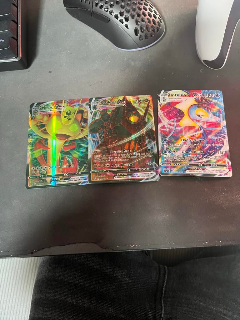 3 Pokémon VMAX kaarten, Verzenden, Gebruikt, Meerdere kaarten, Foil