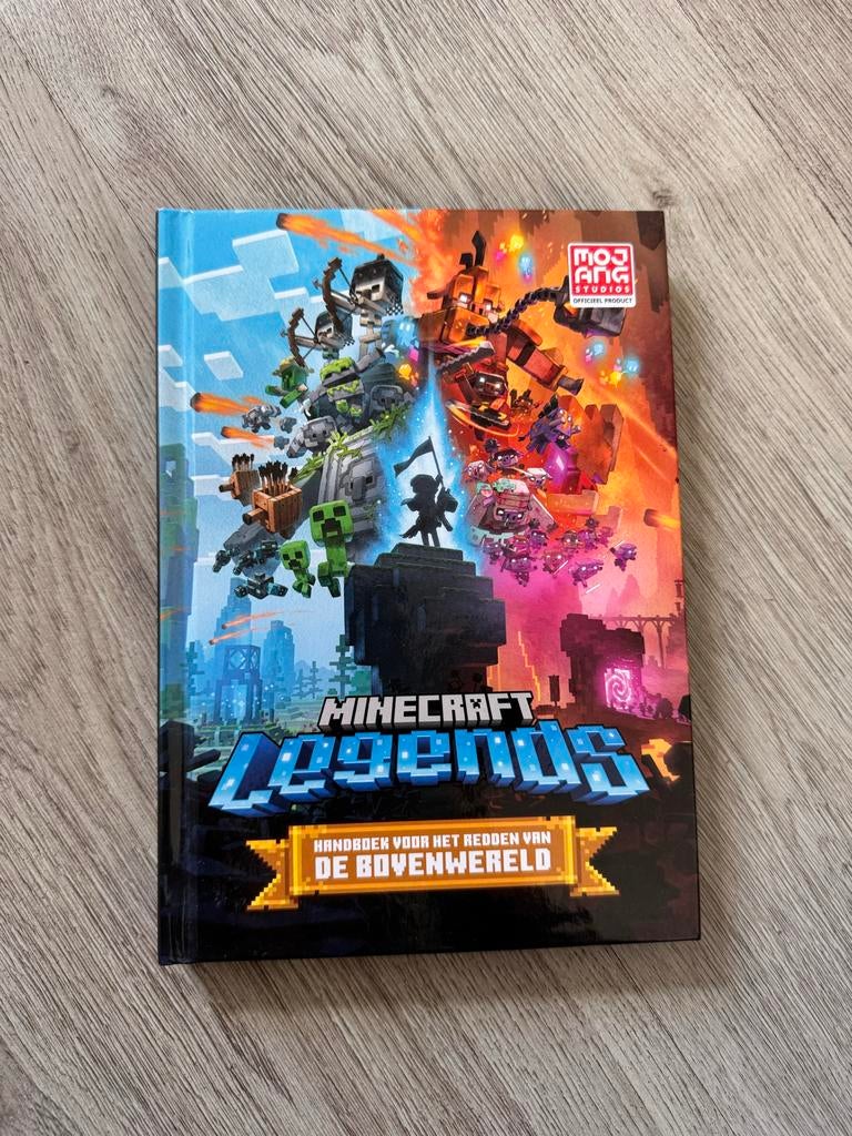 Minecraft Legends Handboek voor het redden van de Bovenwerel, Ophalen of Verzenden, Zo goed als nieuw, Fictie algemeen