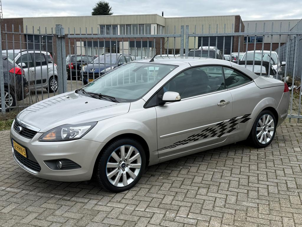 Ford Focus Coupé-Cabriolet 1.6 Titanium! NL AUTO NAP! Leer, 1596 cc, Gebruikt, Zwart, 4 cilinders