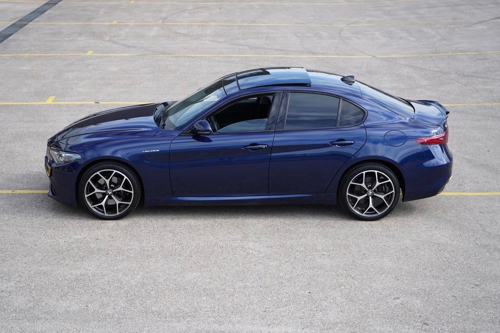 Alfa Romeo GIULIA 2.0 T AWD Veloce Q4 Skywindow, Auto's, 745 kg, 4 cilinders, Bedrijf, Vierwielaandrijving