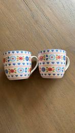 2 Kakelbont grote mokken Yvon Jaspers, Keramiek, Ophalen of Verzenden, Zo goed als nieuw, Overige stijlen