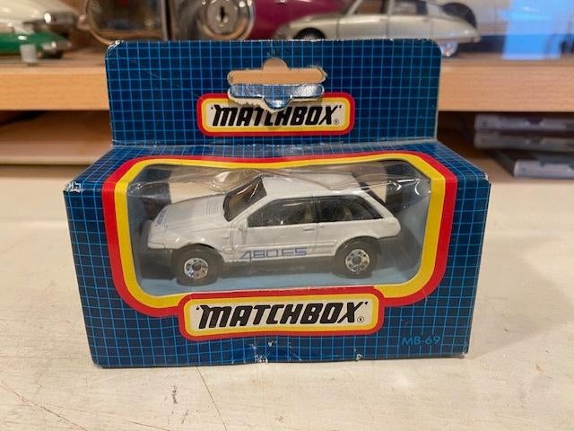 1:64 Volvo 480 ES wit Matchbox 69 in doos, Ophalen of Verzenden, Zo goed als nieuw, Auto