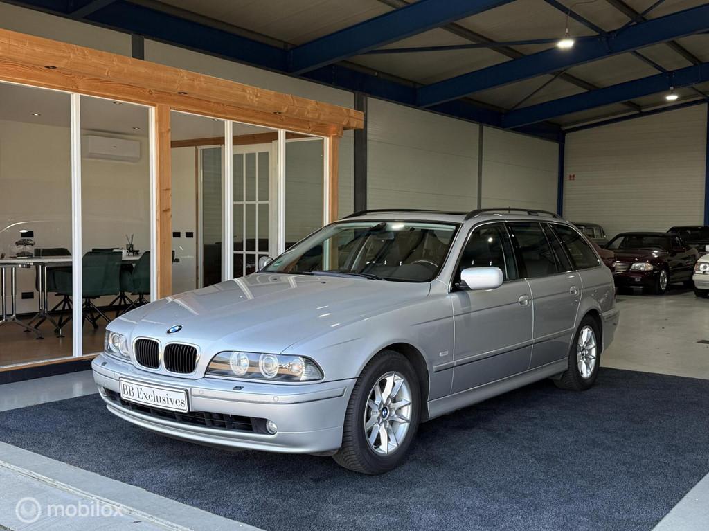 2003 BMW 525i Touring | 46 dkm | 1e eig. | Nieuwstaat, Auto's, Automaat, Achterwielaandrijving, Gebruikt, Zwart