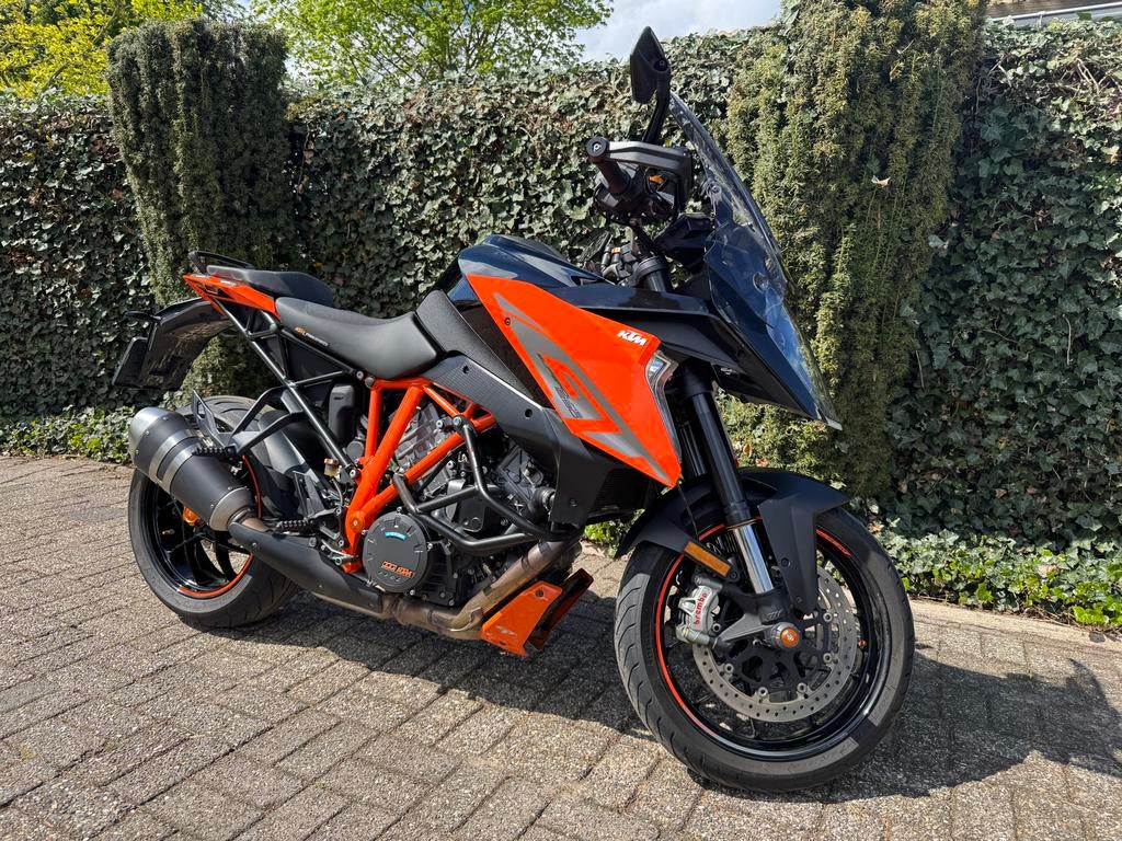 KTM 1290 GT Superduke, 2 cilinders, Handvatverwarming, Motorrijbewijs A, Gebruikt