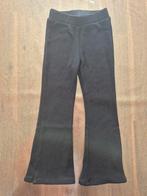 Zwarte rib flared broek maat 98/104, Broek, Gebruikt, Jongen of Meisje, Happy Day Are The