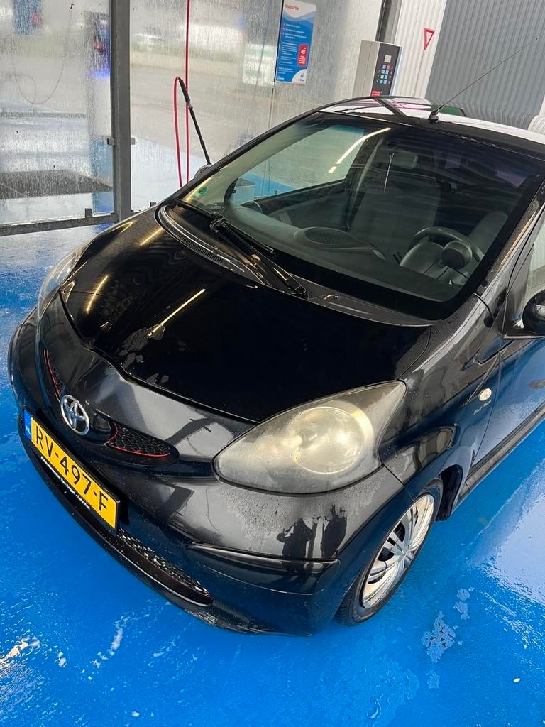 Toyota Aygo 1.0 12V Vvt-i 3DRS MMT 2007 Zwart, Voorwielaandrijving, 4 stoelen, Handgeschakeld, Particulier