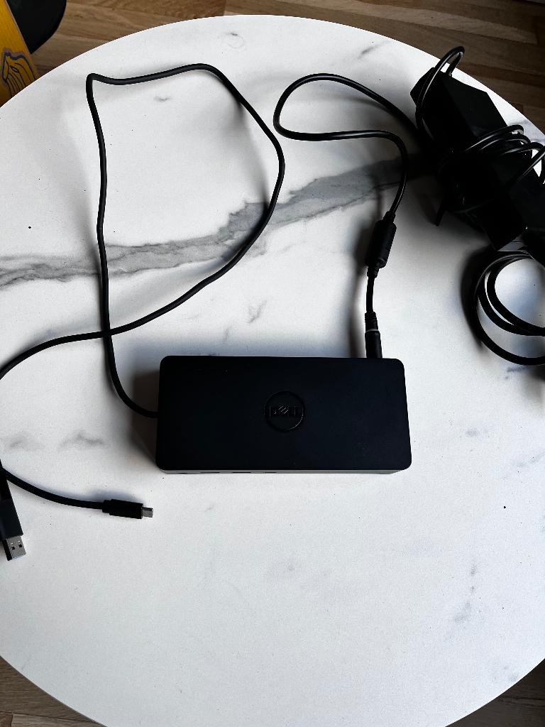 Dell D6000 Docking Station, Computers en Software, Dockingstations, Ophalen of Verzenden, Zo goed als nieuw, Dell, Docking station