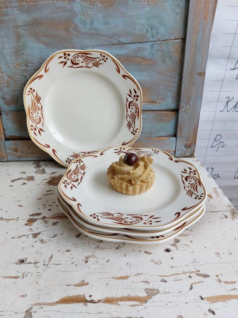 4 Bordjes met vogels "Spritzdekor"van P. Regout, Ophalen of Verzenden