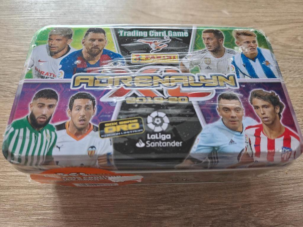 Tin panini Adrenalyn XL La Liga Santander 2019-2020 Nieuw, Ophalen of Verzenden, Nieuw, Buitenlandse clubs, Poster, Plaatje of Sticker