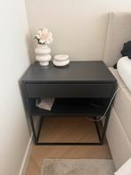 Ikea nachtkastjes zwart Vikhammer 60x39 2 stuks, Ophalen, 55 tot 70 cm, Zo goed als nieuw, 45 tot 65 cm